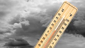 După temperaturi caniculare, frigul se instalează în România! Avertisment ANM de ultimă oră: cod galben de ploi și vijelii